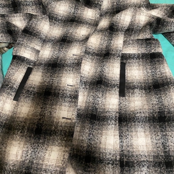 Winter jackets for sale - Picture 5 of 6